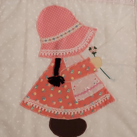 Set Of 2 Sunbonnet Sue Sam Handmade Pillow Covers Pink White Blue Brown 14 x 14 - Picture 4 of 16